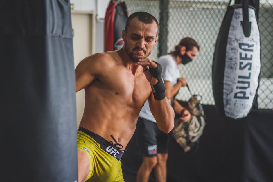 McGregor to fight Holloway in UFC return in July