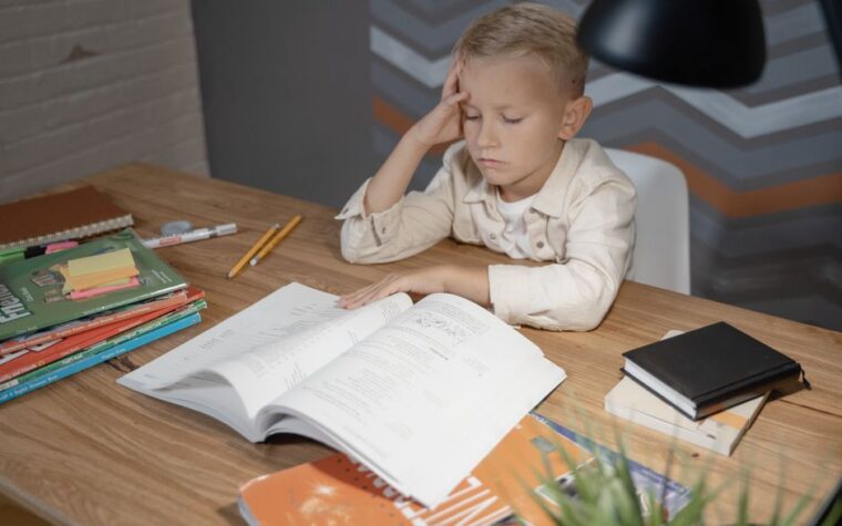 Smacking children could lead to lower GCSE grades, study suggests