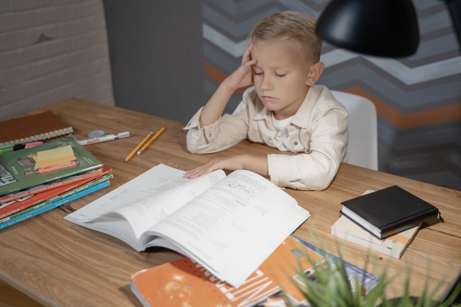 Smacking children could lead to lower GCSE grades, study suggests