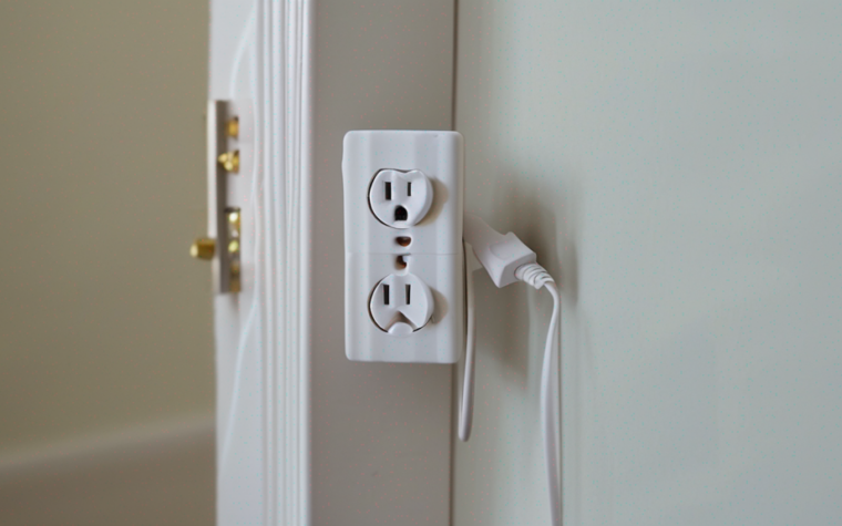 Brits urged to avoid dangerous plug adaptors this summer – what to watch out for